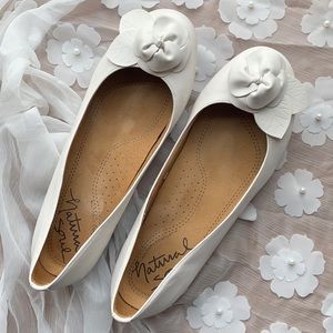Natural soul white flats.